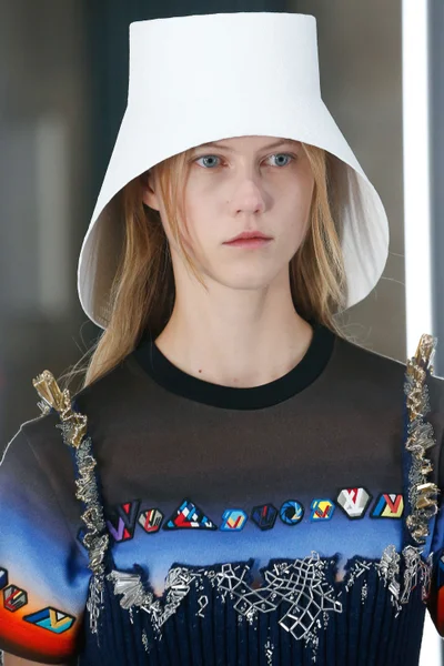Look 61